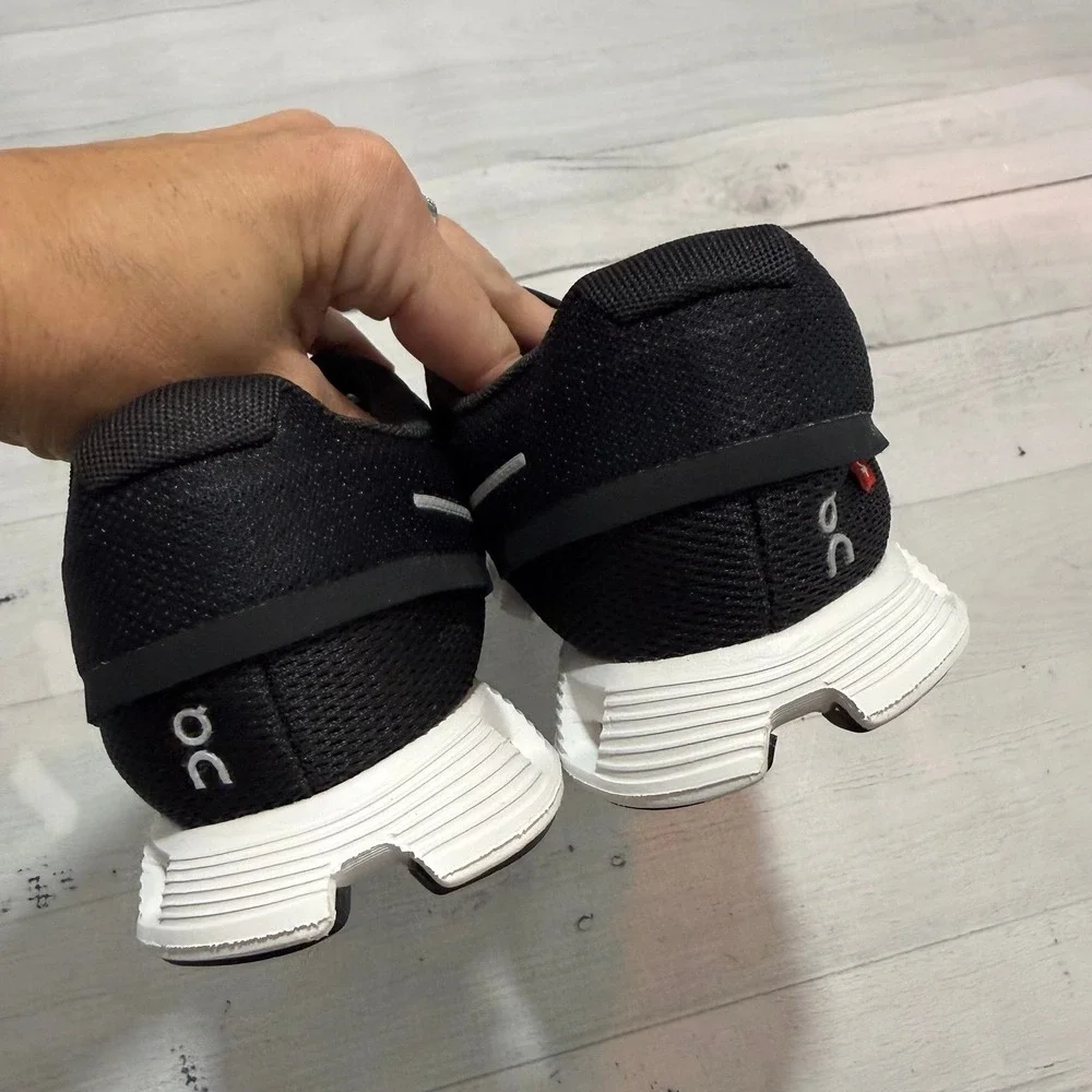 ON cloud 5 womens black shoes size 8